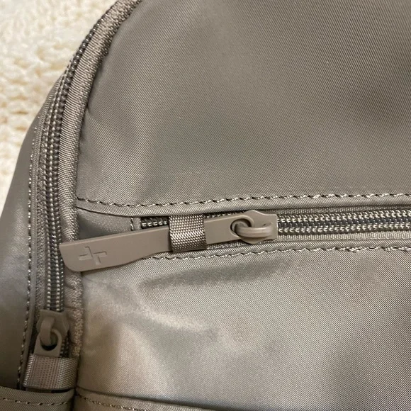 Small backpack - Picture 4 of 7